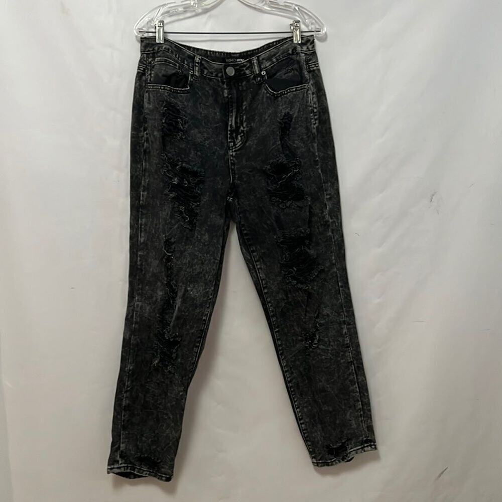 FASHION NOVA DISTRESSED BLACK JEANS SIZE 13